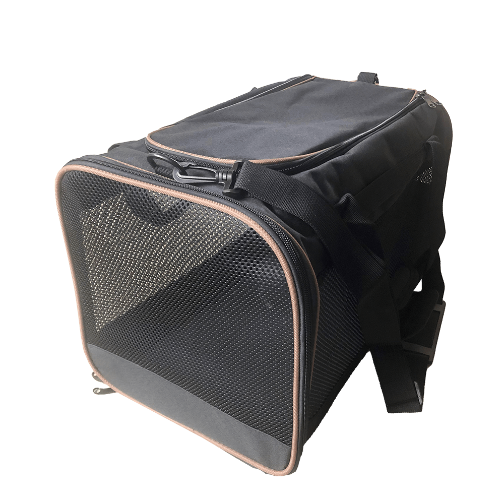 black Carry'Em Cat Carrier closed